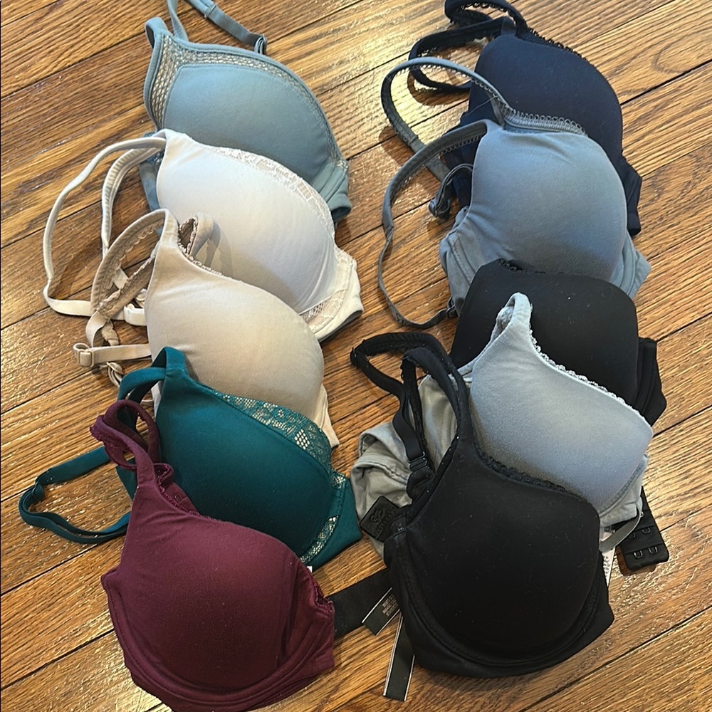 (10) Victoria's Secret Body by Victoria Bras 34C